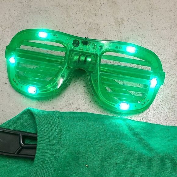 4for$20) Blarney stone, St Patrick's t-shirt, blarney stone by Guinness - Picture 7 of 8